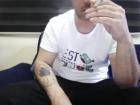 Snapshot of Arabeyes chatting on 10/24/25, 03:19 Arabeyes online show from 10/24/25, 03:19