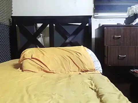 Snapshot of Arabeyes chatting on 10/31/25, 04:02 Arabeyes online show from 10/31/25, 04:02