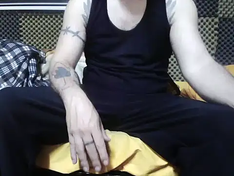 Snapshot of Arabeyes chatting on 11/11/25, 08:20 Arabeyes online show from 11/11/25, 08:20