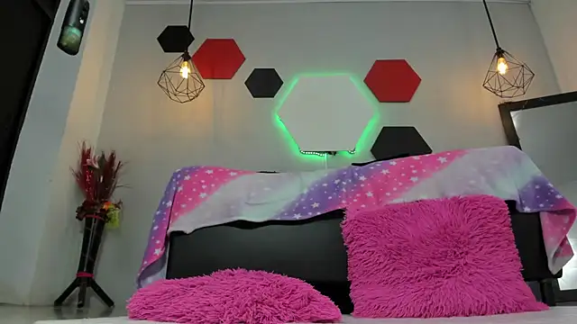 martinaclark online show from 12/23/25, 12:19