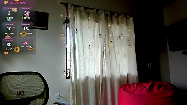 Snapshot of Rainbow_leia chatting on 01/25/25, 06:46 Rainbow leia online show from 01/25/25, 06:46