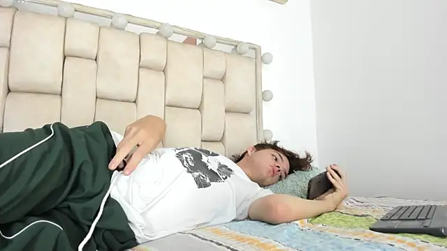 daniel hot03 online show from 11/06/25, 01:45