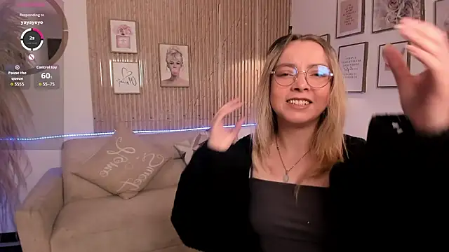 Snapshot of ana_ev chatting on 06/03/26, 05:10 ana ev online show from 06/03/26, 05:10