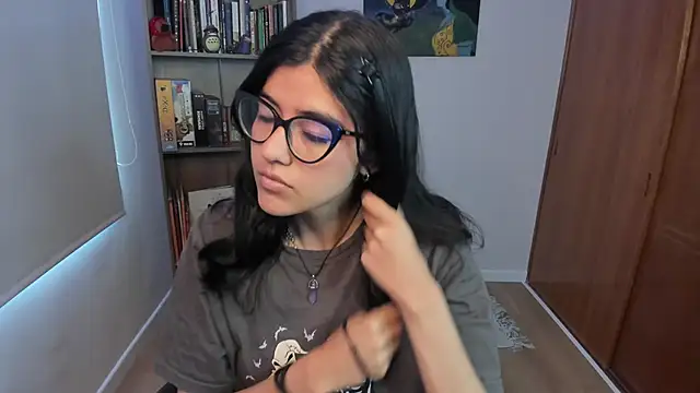 valerie  skyy online show from 12/03/25, 11:30