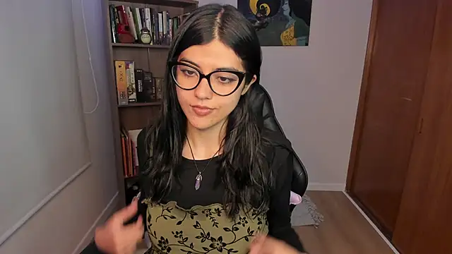 valerie  skyy online show from 12/19/25, 03:02