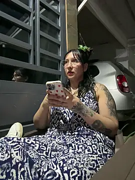 my-kitty online show from 04/15/26, 12:17