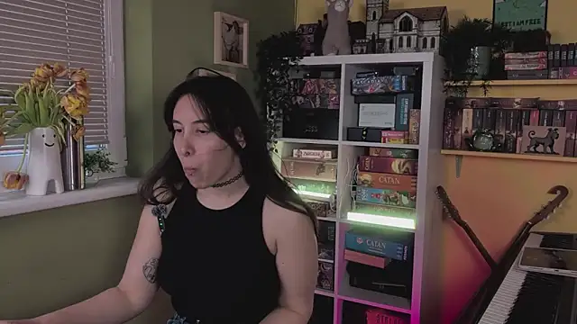 LelianaHazel online show from 03/10/26, 04:12