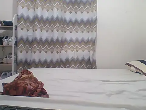 Snapshot of sexy__candyy chatting on 12/15/25, 05:06 sexy candyy online show from 12/15/25, 05:06