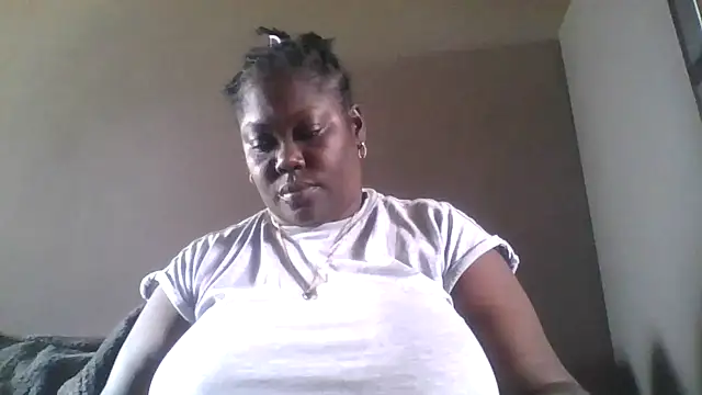 Snapshot of XgeileKutje chatting on 05/05/26, 03:09 XgeileKutje online show from 05/05/26, 03:09