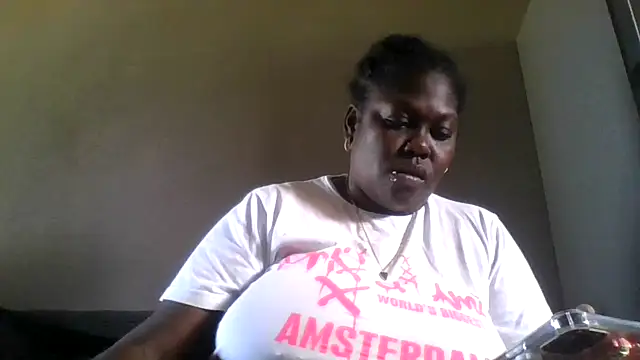Snapshot of XgeileKutje chatting on 05/15/26, 05:09 XgeileKutje online show from 05/15/26, 05:09