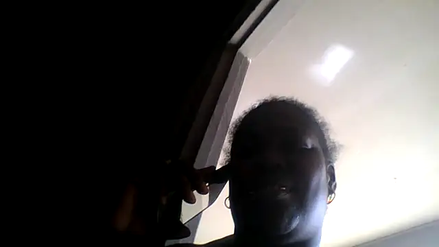 Snapshot of XgeileKutje chatting on 06/04/26, 02:01 XgeileKutje online show from 06/04/26, 02:01