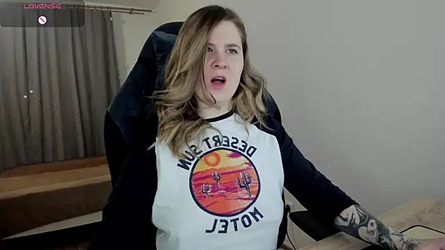 Olivia Munk online show from 03/07/25, 03:40