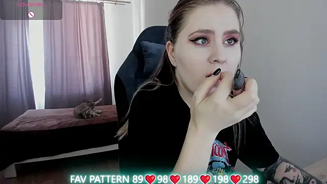 Olivia Munk online show from 03/15/25, 09:41