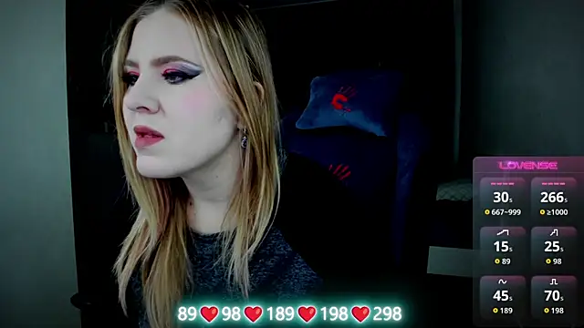 Olivia Munk online show from 10/10/25, 04:33