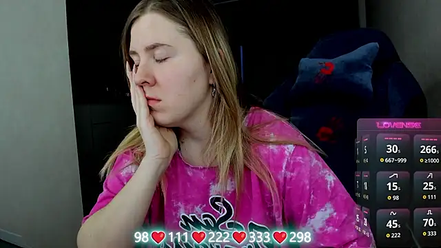 Olivia Munk online show from 03/13/26, 03:57