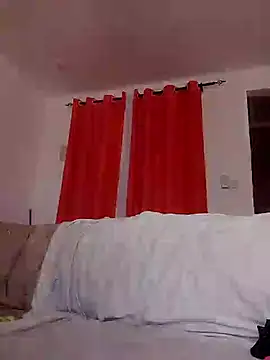 Snapshot of Kamdollie chatting on 01/04/25, 09:54 Kamdollie online show from 01/04/25, 09:54