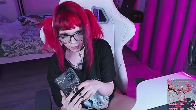 Yumi Youkai online show from 11/01/25, 07:54