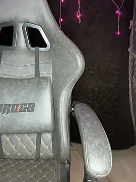 PARI Hun online show from 02/10/25, 08:31