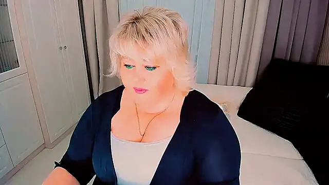 Snapshot of BIGTITSBBW chatting on 01/25/25, 01:52 BIGTITSBBW online show from 01/25/25, 01:52