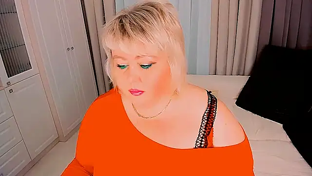 Snapshot of BIGTITSBBW chatting on 02/02/25, 02:24 BIGTITSBBW online show from 02/02/25, 02:24