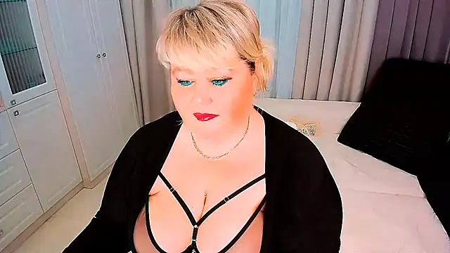 Snapshot of BIGTITSBBW chatting on 02/27/25, 06:31 BIGTITSBBW online show from 02/27/25, 06:31