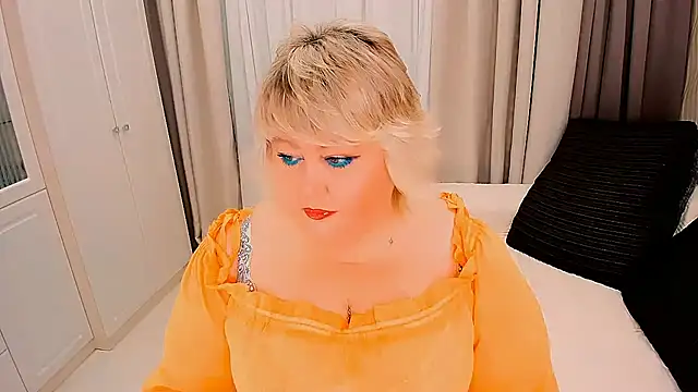 Snapshot of BIGTITSBBW chatting on 10/25/25, 07:05 BIGTITSBBW online show from 10/25/25, 07:05