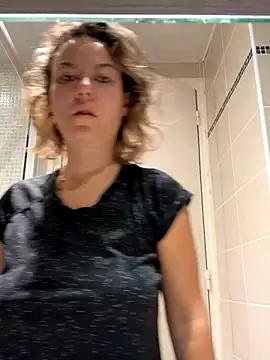 BabyNila online show from 10/09/25, 05:27