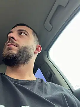 Snapshot of ElChapoGuzman95 chatting on 11/10/25, 06:45 ElChapoGuzman95 online show from 11/10/25, 06:45