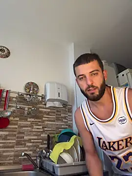 Snapshot of ElChapoGuzman95 chatting on 11/12/25, 06:36 ElChapoGuzman95 online show from 11/12/25, 06:36