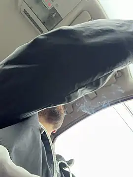 Snapshot of ElChapoGuzman95 chatting on 11/17/25, 06:52 ElChapoGuzman95 online show from 11/17/25, 06:52