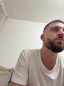 Snapshot of ElChapoGuzman95 chatting on 11/28/25, 07:16 ElChapoGuzman95 online show from 11/28/25, 07:16