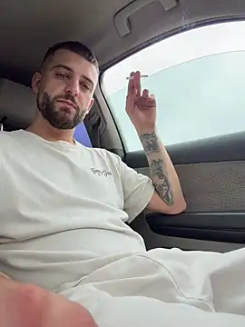 Snapshot of ElChapoGuzman95 chatting on 11/30/25, 08:40 ElChapoGuzman95 online show from 11/30/25, 08:40