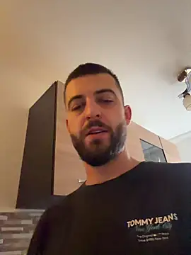 Snapshot of ElChapoGuzman95 chatting on 12/04/25, 06:34 ElChapoGuzman95 online show from 12/04/25, 06:34