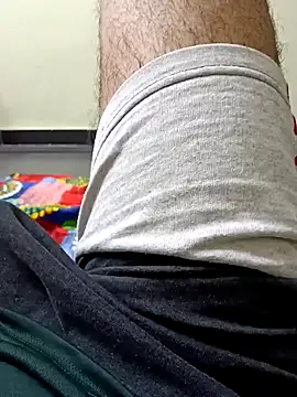 Snapshot of addu24 chatting on 01/14/25, 01:17 addu24 online show from 01/14/25, 01:17