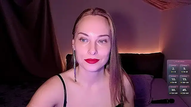Snapshot of AdeleLady chatting on 01/13/25, 08:04 AdeleLady online show from 01/13/25, 08:04