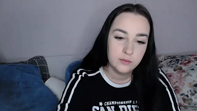 Snapshot of vitalina_freedom chatting on 12/05/24, 01:17 vitalina freedom online show from 12/05/24, 01:17
