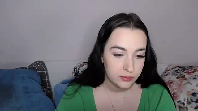 Snapshot of vitalina_freedom chatting on 12/10/24, 03:55 vitalina freedom online show from 12/10/24, 03:55