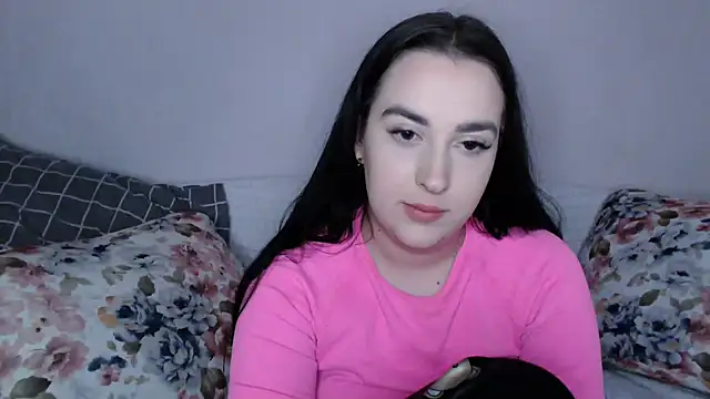 Snapshot of vitalina_freedom chatting on 12/18/24, 03:55 vitalina freedom online show from 12/18/24, 03:55