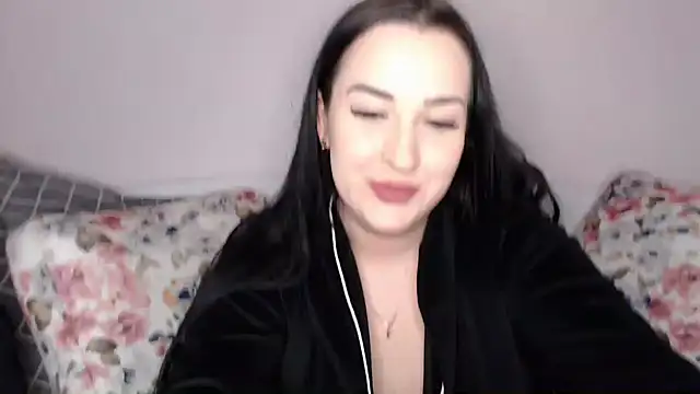 Snapshot of vitalina_freedom chatting on 12/25/24, 12:37 vitalina freedom online show from 12/25/24, 12:37