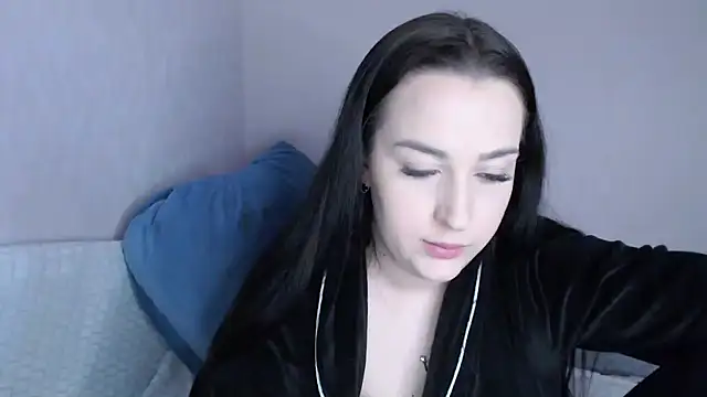 Snapshot of vitalina_freedom chatting on 01/03/25, 01:14 vitalina freedom online show from 01/03/25, 01:14
