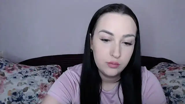Snapshot of vitalina_freedom chatting on 01/08/25, 12:47 vitalina freedom online show from 01/08/25, 12:47