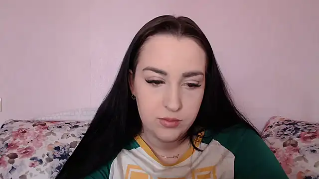 Snapshot of vitalina_freedom chatting on 02/05/25, 12:17 vitalina freedom online show from 02/05/25, 12:17