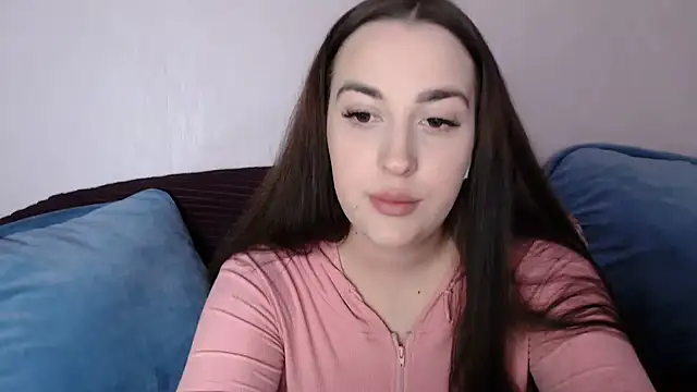 Snapshot of vitalina_freedom chatting on 09/19/25, 10:05 vitalina freedom online show from 09/19/25, 10:05