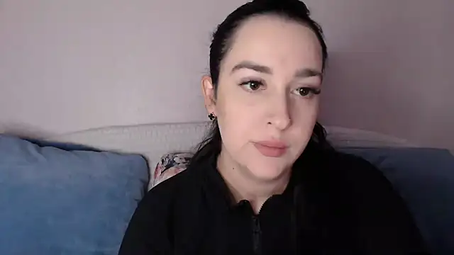 Snapshot of vitalina_freedom chatting on 10/11/25, 07:51 vitalina freedom online show from 10/11/25, 07:51