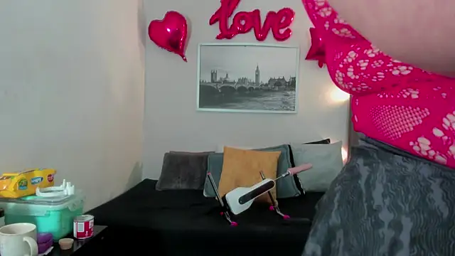 Snapshot of Cheryl_JONES chatting on 03/11/26, 04:35 Cheryl JONES online show from 03/11/26, 04:35