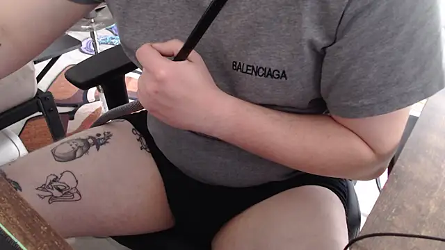 Snapshot of sweetsmile93 chatting on 11/11/25, 10:48 sweetsmile93 online show from 11/11/25, 10:48