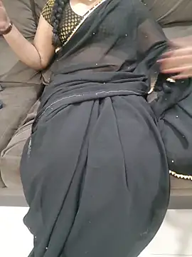 Mounika25 online show from 05/15/26, 06:26