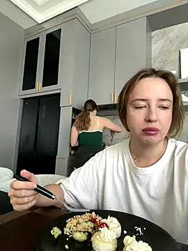 Nura n Sarah online show from 10/02/25, 03:46