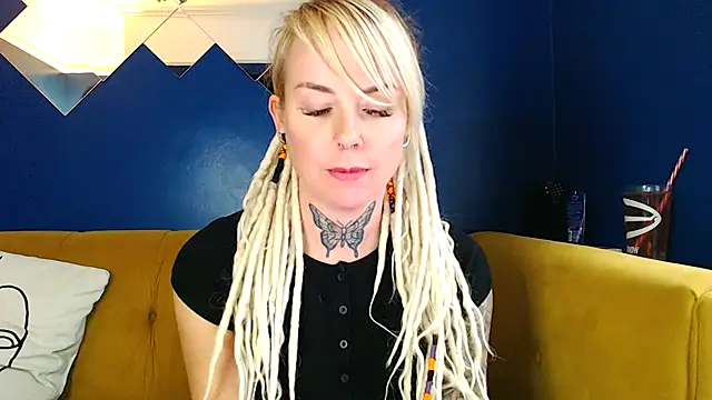 Snapshot of pixiedreadx chatting on 11/07/25, 01:33 pixiedreadx online show from 11/07/25, 01:33