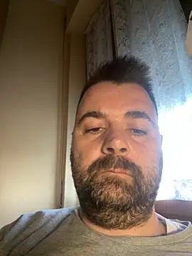 Snapshot of h4cAlex chatting on 10/08/25, 03:53 h4cAlex online show from 10/08/25, 03:53